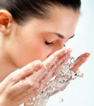 Manfaat Air Garam Dapur Untuk Wajah